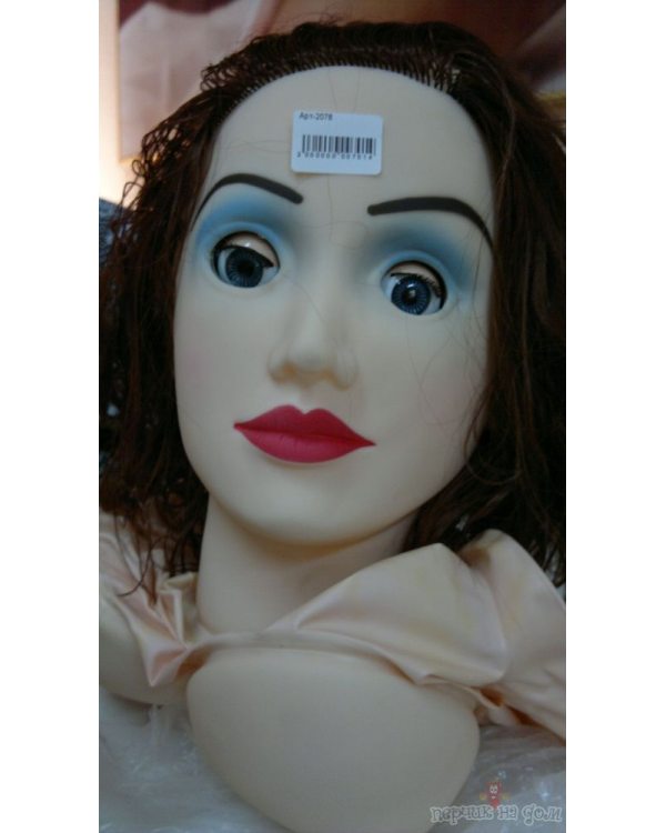 Кукла брюнетка с закрывающимися глазами Долли
